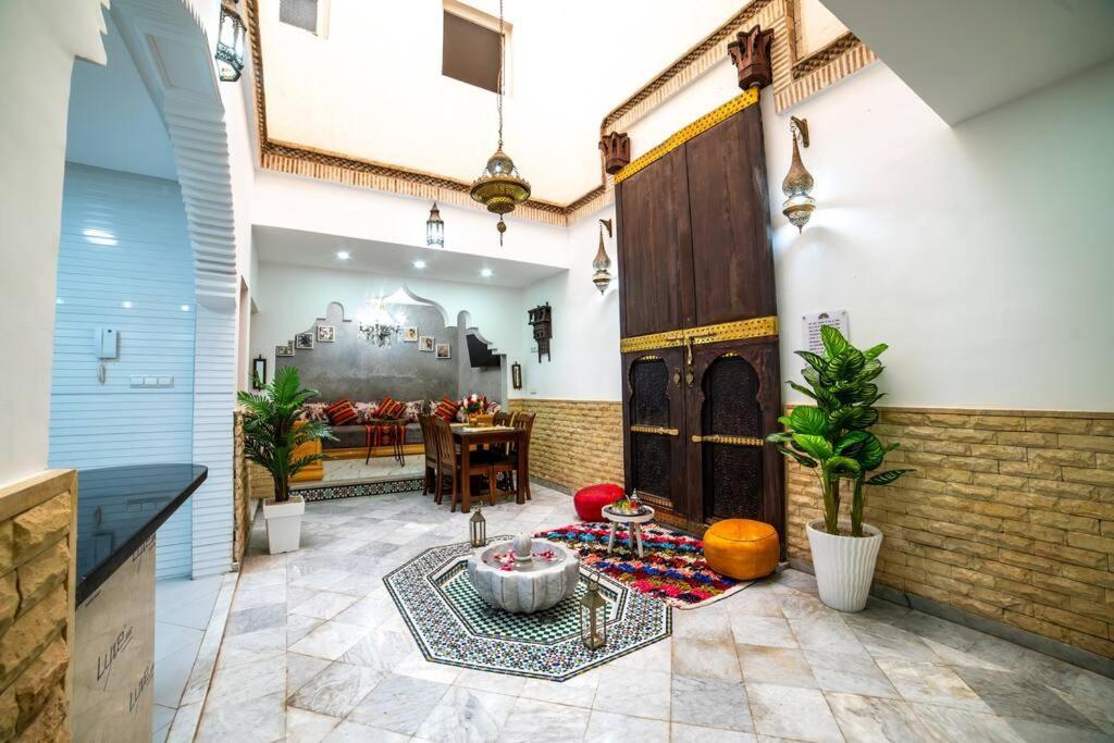 Apartment Authentic Walk To Sights *